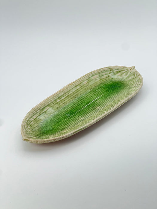 Handcrafted Plate Bamboo Leaf Medium